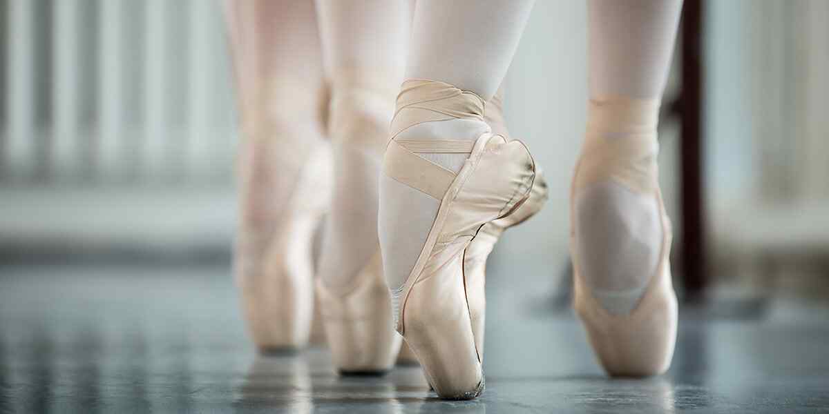 https://shreeganeshpackers.co.in/wp-content/uploads/2019/04/inner_dance_08.jpg