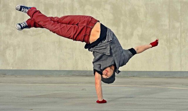 https://shreeganeshpackers.co.in/wp-content/uploads/2019/04/inner_image_dance_01-640x379.jpg