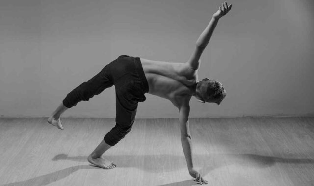 https://shreeganeshpackers.co.in/wp-content/uploads/2019/04/inner_image_dance_07-640x379.jpg